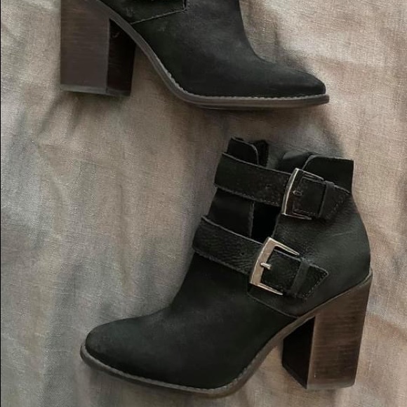 Steve Madden Trevur Black Suede Size 7 - Picture 2 of 9